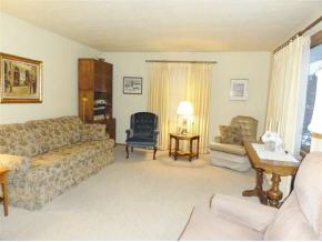 712 S Schaefer St, Appleton, WI 54915 photo 2