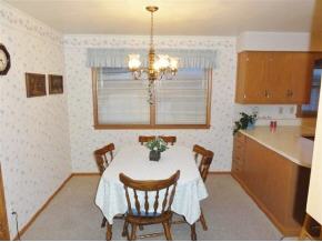 712 S Schaefer St, Appleton, WI 54915 photo 3