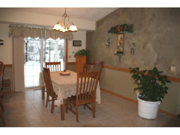 1525 E Bedford Ln, Appleton, WI 54915 photo 6