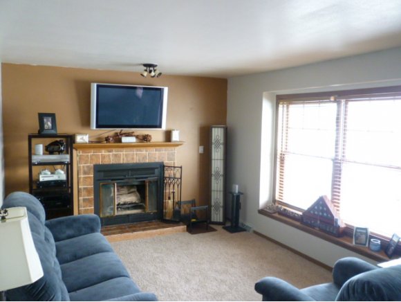 2000 W Jonathon Dr, Appleton, WI 54914 photo 2