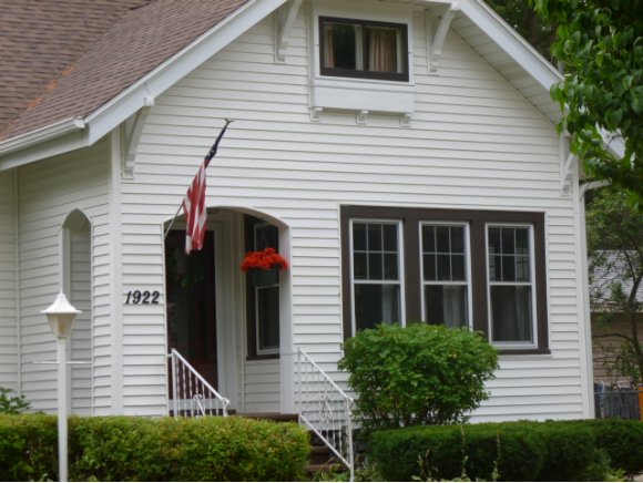 1922 N Oneida St, Appleton, WI 54911 photo 3