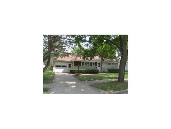 2316 S Carpenter, Appleton, WI 54915 photo 1