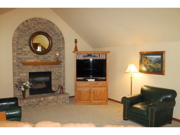 3625 Aschen Puttel Dr, Appleton, WI 54915 photo 3