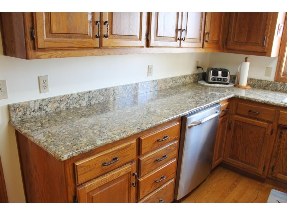 3625 Aschen Puttel Dr, Appleton, WI 54915 photo 6