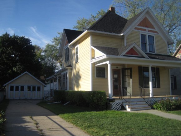 923 W Packard St, Appleton, WI 54914 photo 1