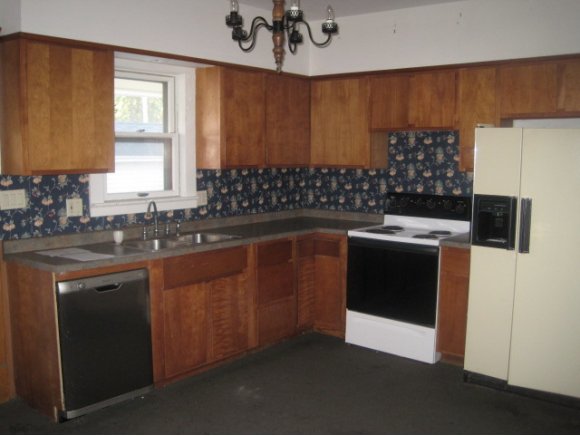 923 W Packard St, Appleton, WI 54914 photo 2