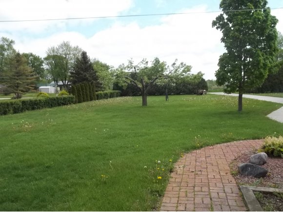 811 Paramount, Chilton, WI 53014 photo 21