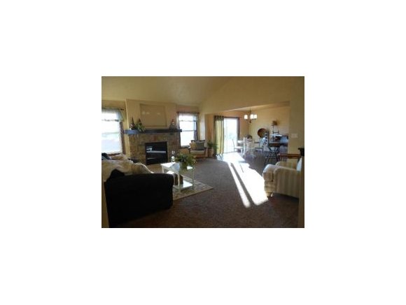 4890 W Corsican Pine Dr, Appleton, WI 54913 photo 4