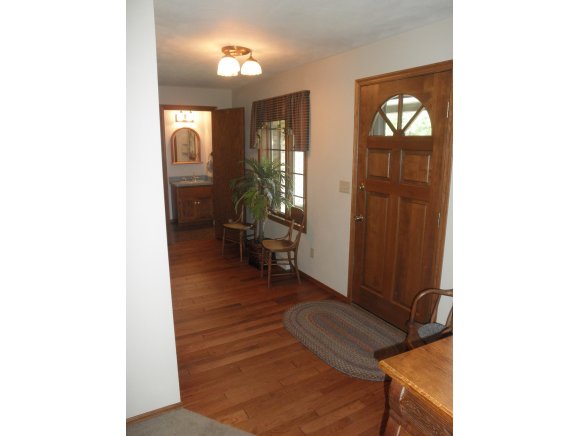 2805 W Capitol Dr, Appleton, WI 54914 photo 3