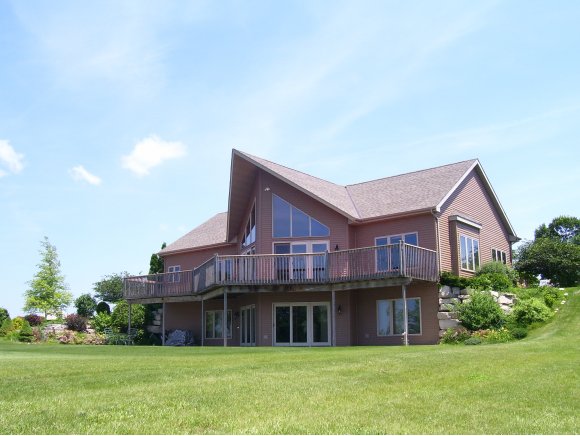1137 Paramount Dr, Chilton, WI 53014 photo 1