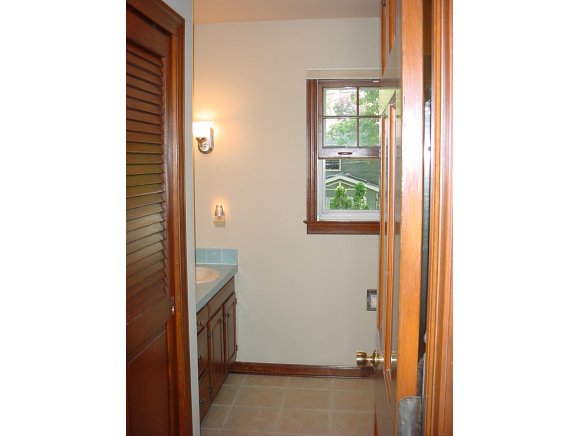 1217 E Pauline St, Appleton, WI 54911 photo 11