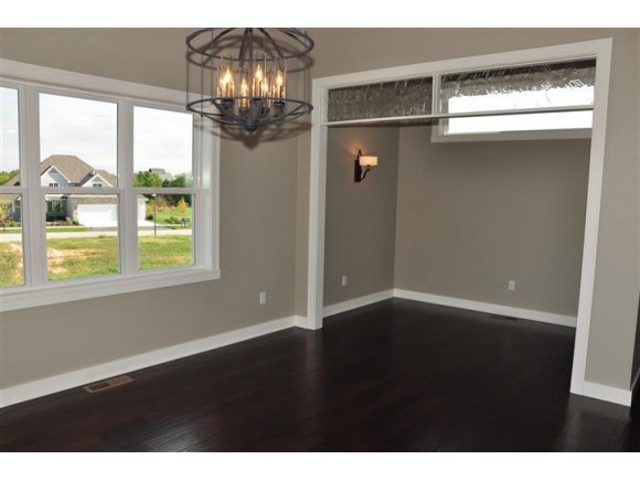 6544 N Kurey, Appleton, WI 54913 photo 9