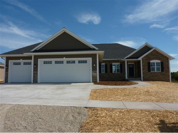 6544 N Kurey, Appleton, WI 54913 photo 1