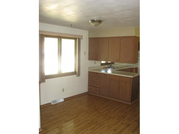 1001 E Roeland Ave, Appleton, WI 54915 photo 3