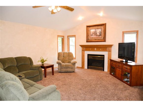 w5990 Garnet Drive, Appleton, WI 54915 photo 4