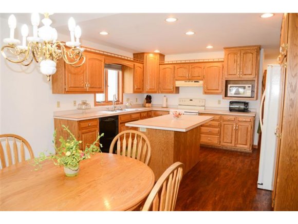 w5990 Garnet Drive, Appleton, WI 54915 photo 6