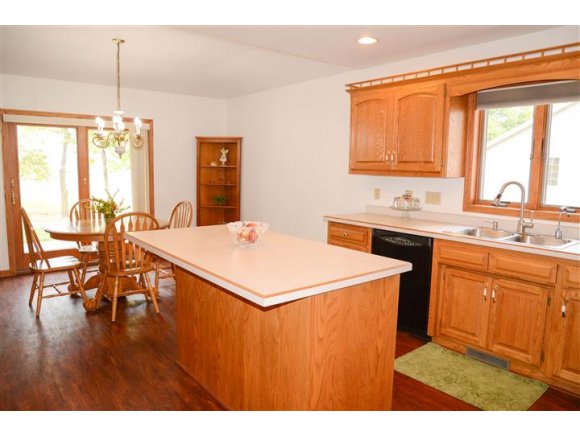 w5990 Garnet Drive, Appleton, WI 54915 photo 8