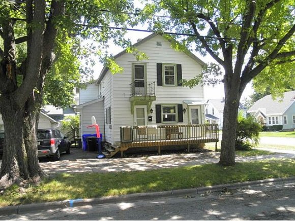 902 N Durkee St, Appleton, WI 54913 photo 2