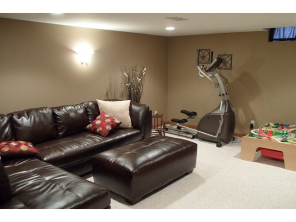 3310 N Oneida St, Appleton, WI 54911 photo 17
