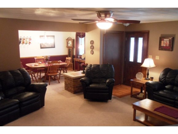 3310 N Oneida St, Appleton, WI 54911 photo 9