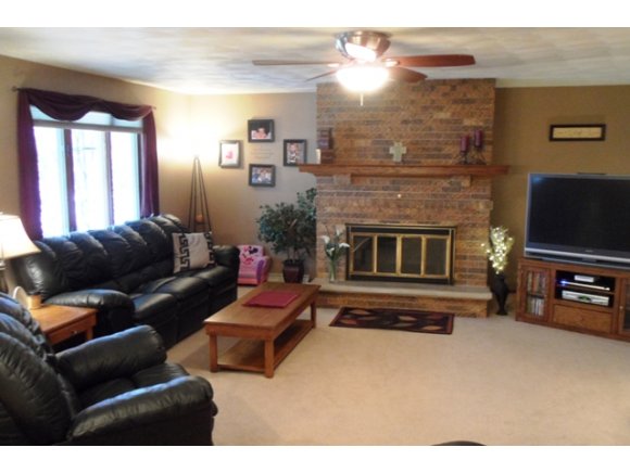 3310 N Oneida St, Appleton, WI 54911 photo 3
