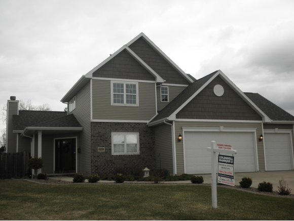1360 W Brickstone Ct, Appleton, WI 54914 photo 1