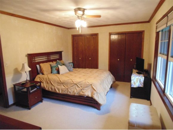 24 Sunbeam Ct, Appleton, WI 54915 photo 9