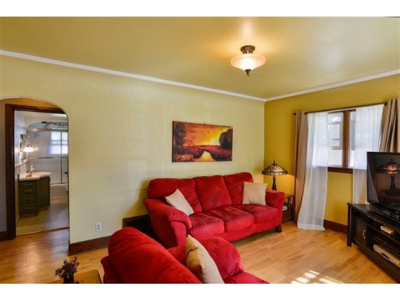 1714 N Division St, Appleton, WI 54911 photo 3