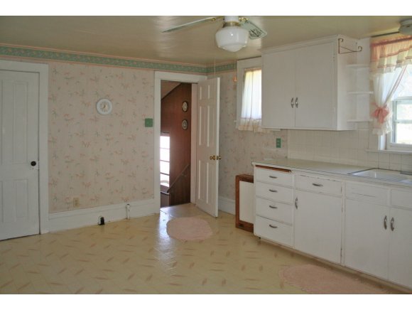 906 W Commercial St, Appleton, WI 54914 photo 18
