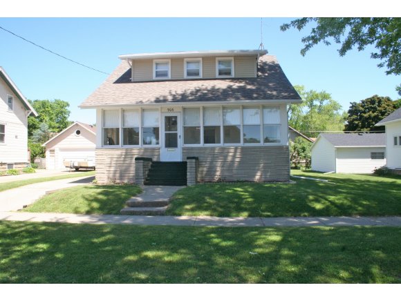 906 W Commercial St, Appleton, WI 54914 photo 2