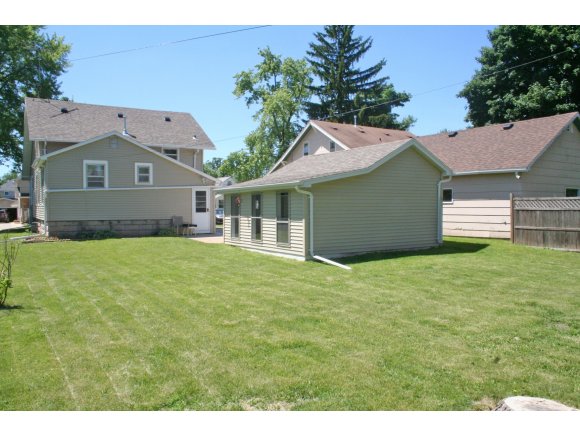 906 W Commercial St, Appleton, WI 54914 photo 23