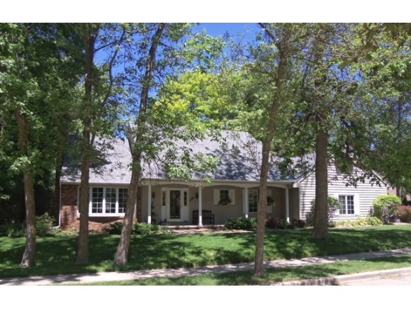 600 E Meadow Grove Blvd, Appleton, WI 54915 photo 1