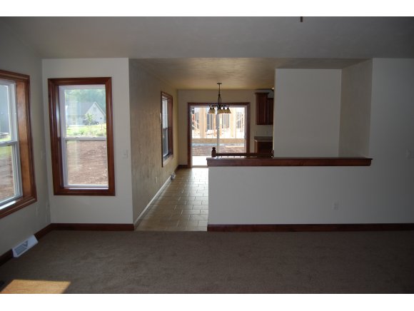 4884 W Corsican Pine Dr, Appleton, WI 54913 photo 5