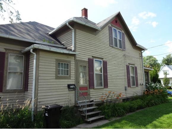 927 W Packard St, Appleton, WI 54914 photo 2