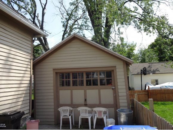927 W Packard St, Appleton, WI 54914 photo 3