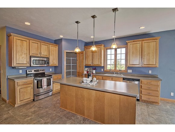 3230 S Tahoe Ln, Appleton, WI 54915 photo 7