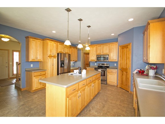3230 S Tahoe Ln, Appleton, WI 54915 photo 8