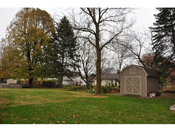 535 W Seneca Dr, Appleton, WI 54911 photo 18