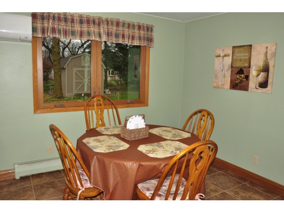 535 W Seneca Dr, Appleton, WI 54911 photo 6