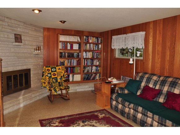 535 W Seneca Dr, Appleton, WI 54911 photo 12