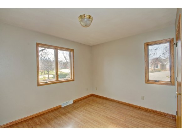2500 E Gatewood Dr, Appleton, WI 54915 photo 21