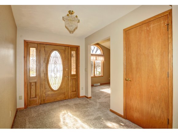 2500 E Gatewood Dr, Appleton, WI 54915 photo 3