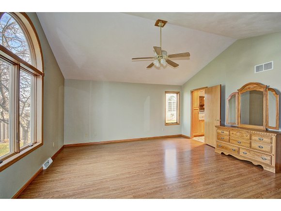 2500 E Gatewood Dr, Appleton, WI 54915 photo 16