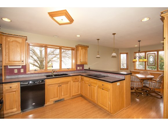 2500 E Gatewood Dr, Appleton, WI 54915 photo 7