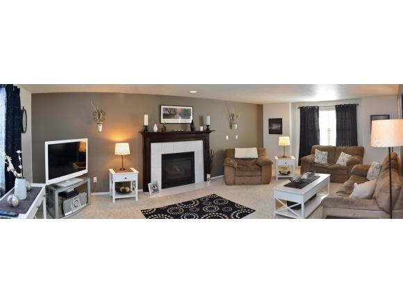 w2434 Holly Lane, Appleton, WI 54915 photo 2