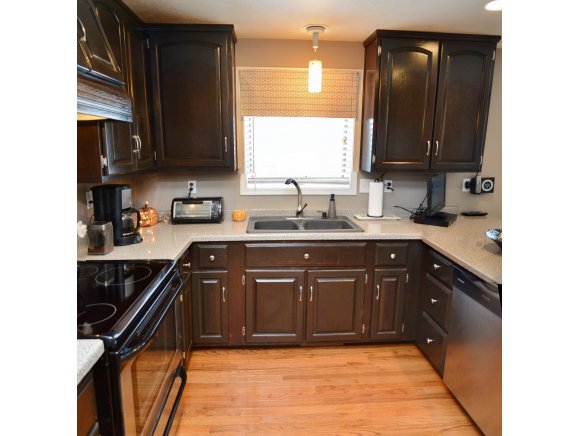 w2434 Holly Lane, Appleton, WI 54915 photo 7