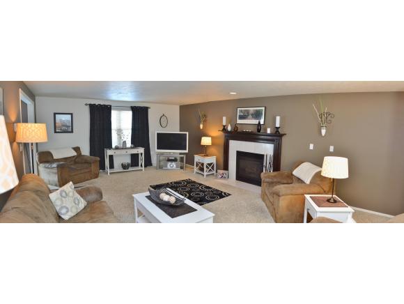 w2434 Holly Lane, Appleton, WI 54915 photo 3