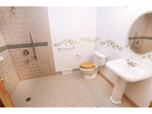 2033 W Harvest Dr, Appleton, WI 54914 photo 11