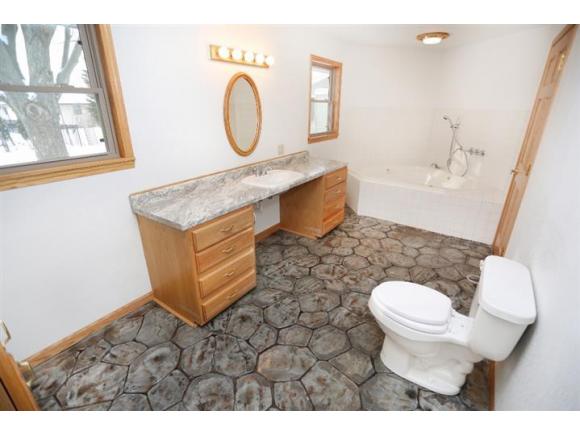 2033 W Harvest Dr, Appleton, WI 54914 photo 16