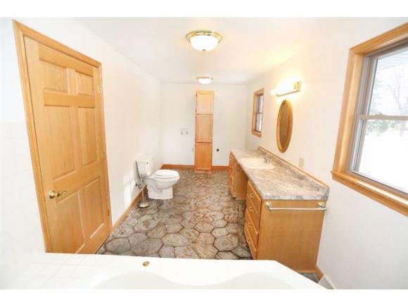 2033 W Harvest Dr, Appleton, WI 54914 photo 15